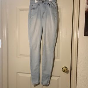 Skinny jeans